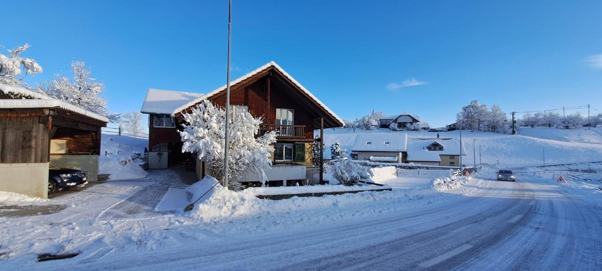 Naturnahe Familienwohnung Ruschegg ภายนอก รูปภาพ